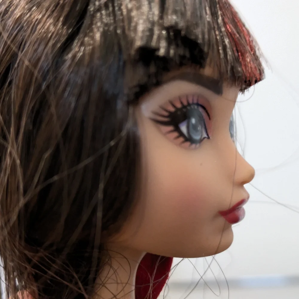 Ever After High Hat-Tastic Cerise Hood Daughter Of Red Ridinghood Doll